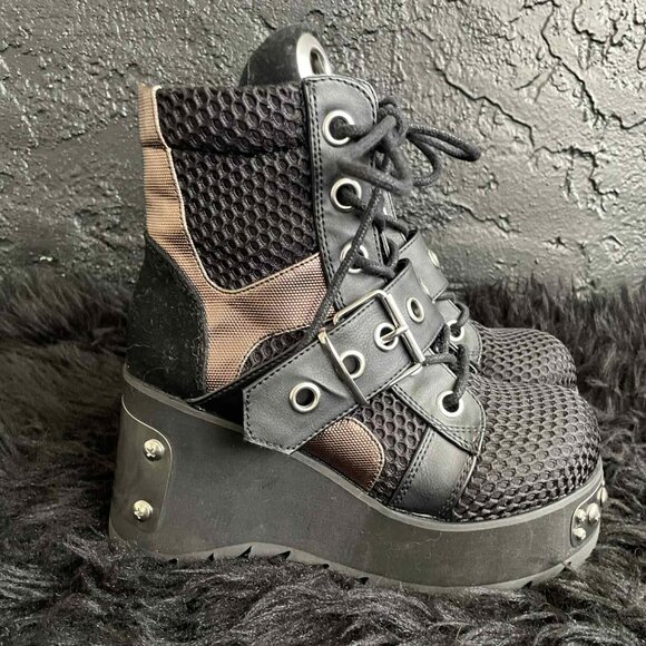 Demonia SCENE boots size 7 EUC Excellent Used Condition - Picture 1 of 10